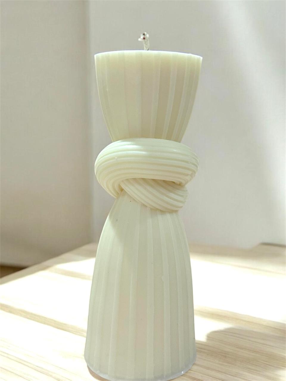 Vela Chica de Nudo Griega